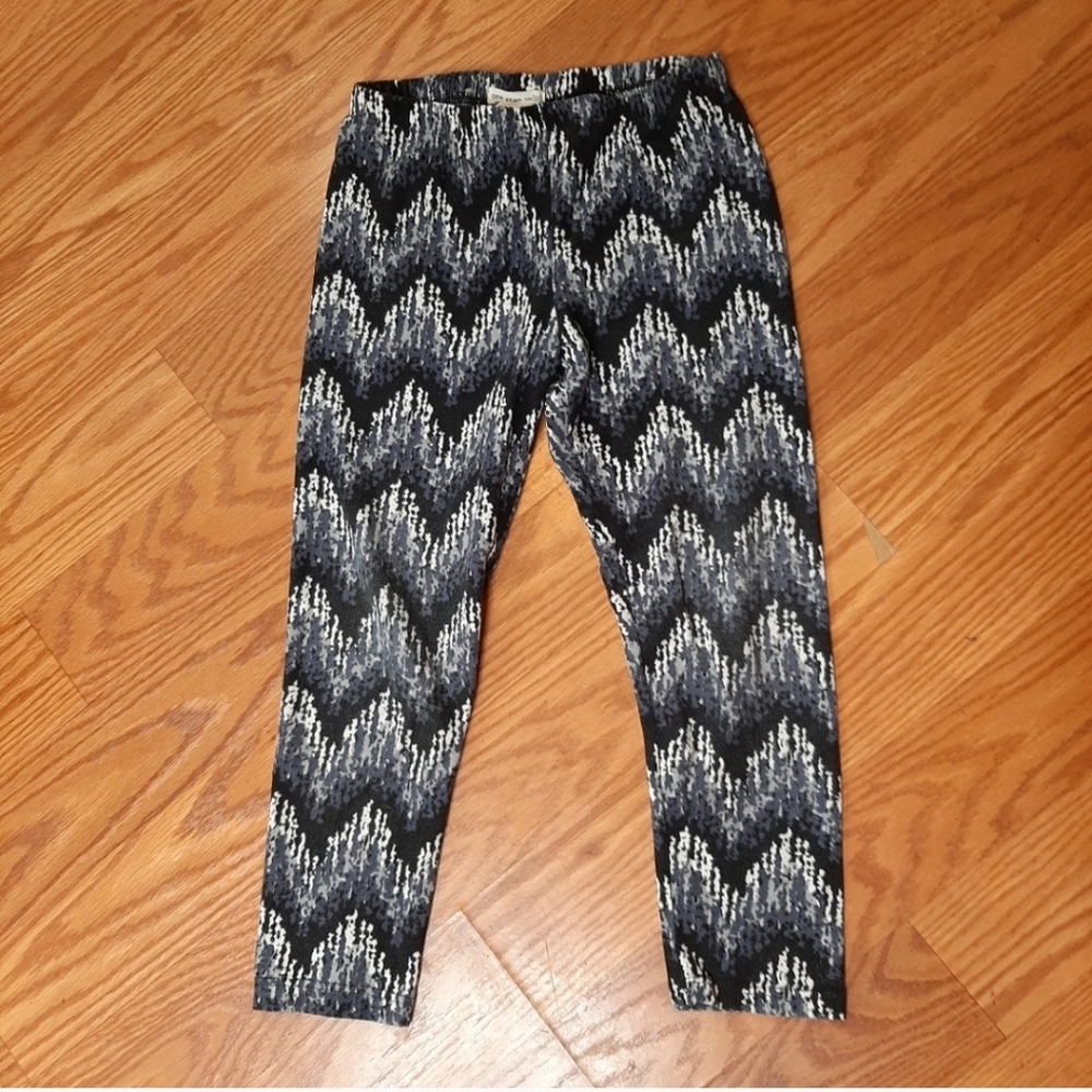 💙🖤 Patterned Leggings · Size Small (Girls)